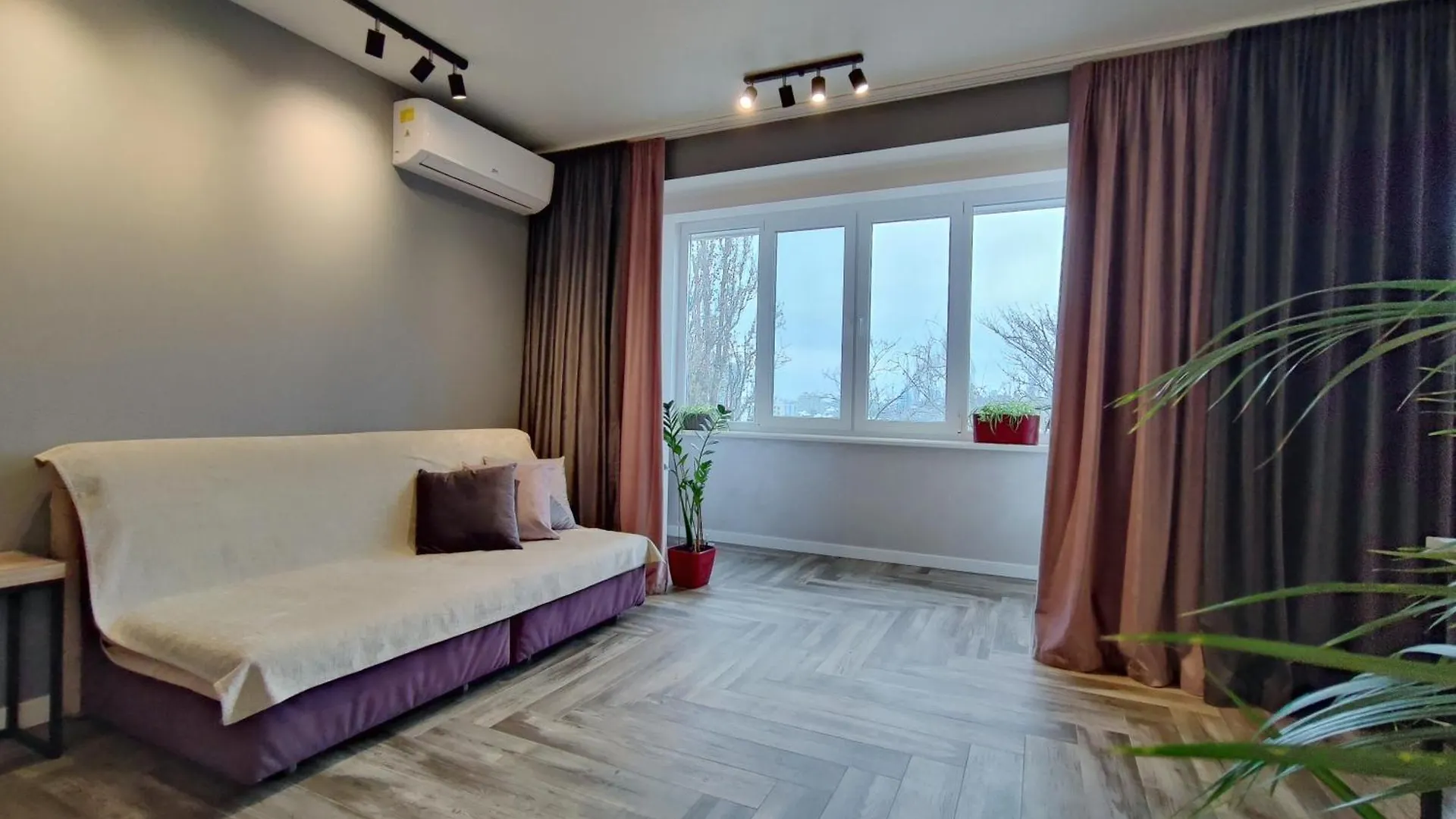 Уютная Квартира Возле Бц Tower, Концерт-Холл Оазис Kyjev Apartmán